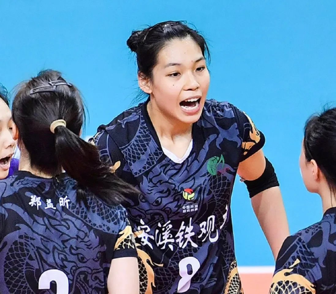 Yabo-巴塞罗那观众热烈欢呼！，Scout迎来十赛季出色发挥赛场气氛高涨-Yabo